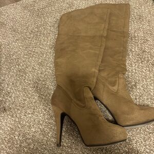 Super cute tan boots size 7
